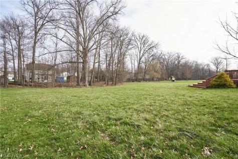 6318 Oak Point Estates Lorain OH 44053
