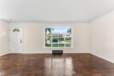 3791 Fairoaks Road South Euclid OH 44121