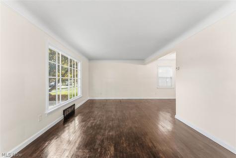 3791 Fairoaks Road South Euclid OH 44121