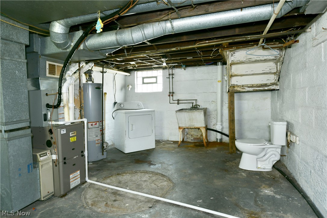 974 Glenwood Street NE Warren OH 44483