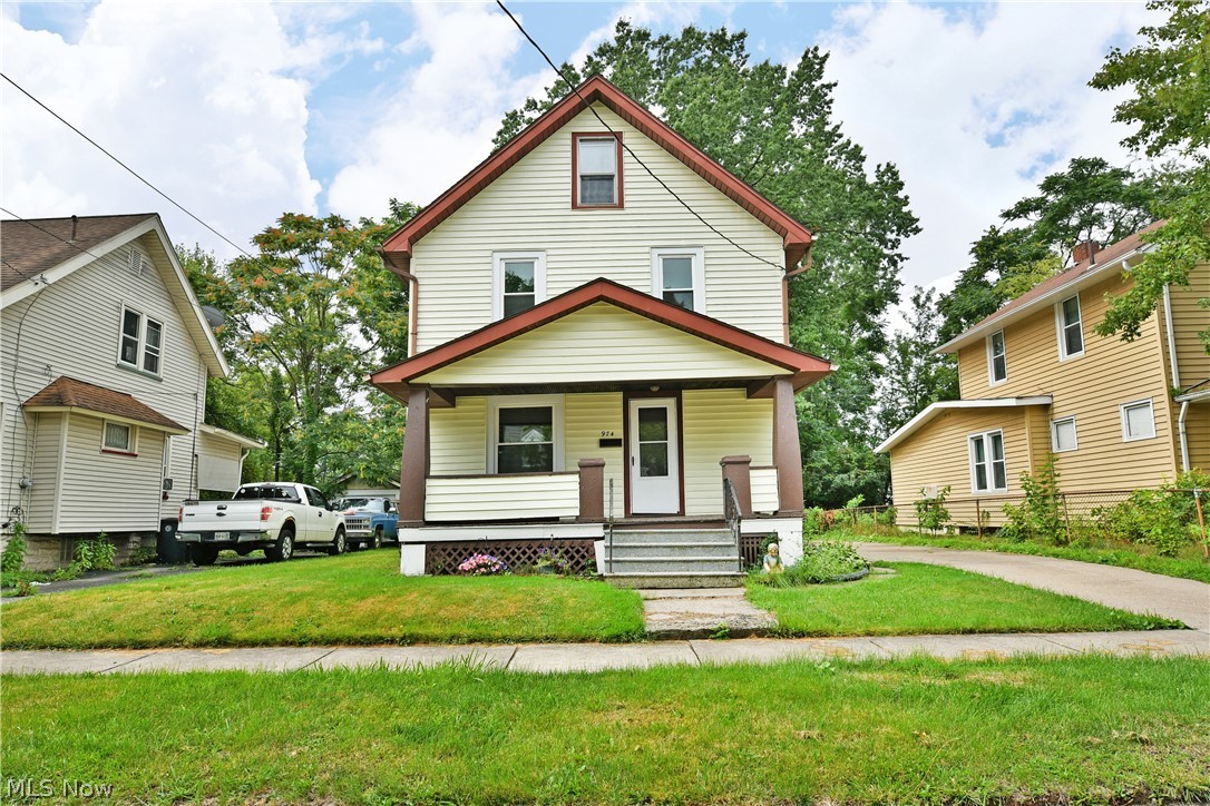 974 Glenwood Street NE Warren OH 44483