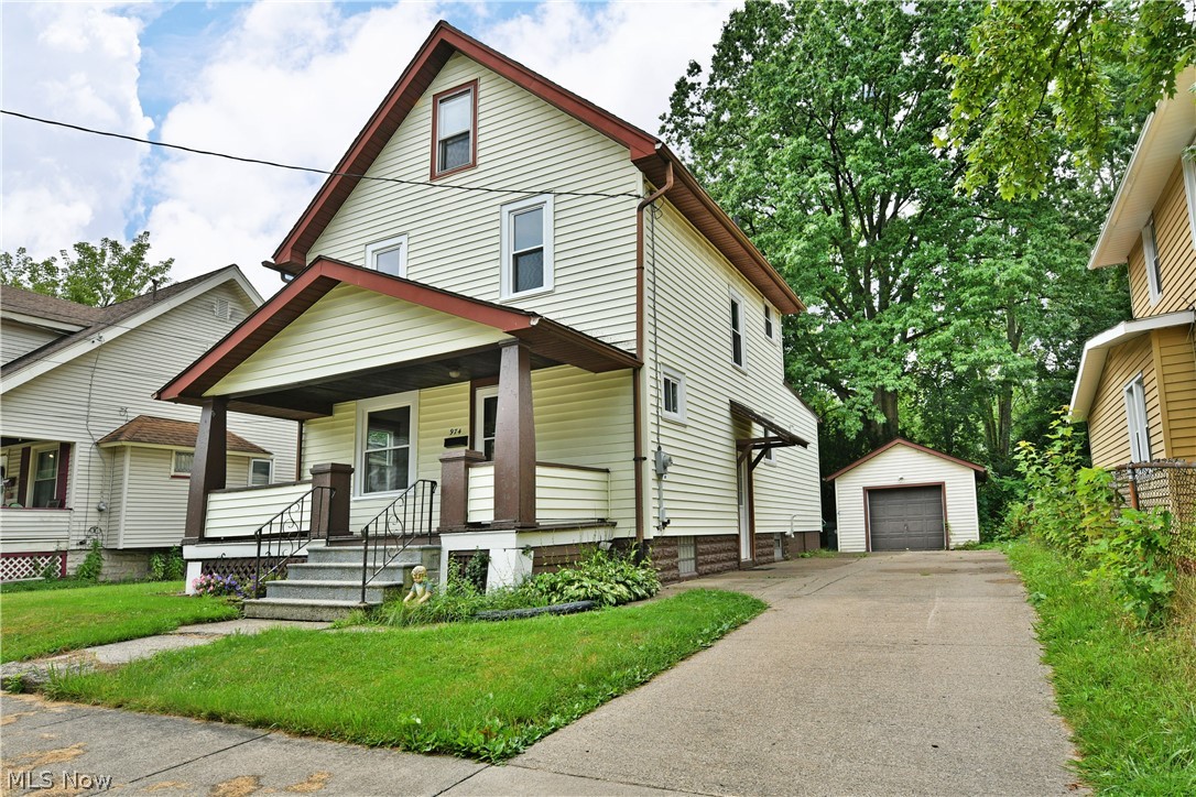 974 Glenwood Street NE Warren OH 44483