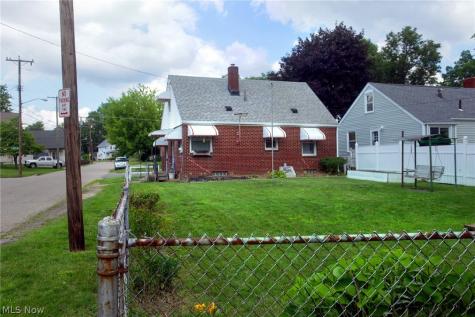 1344 NW 24th Street NW Canton OH 44708