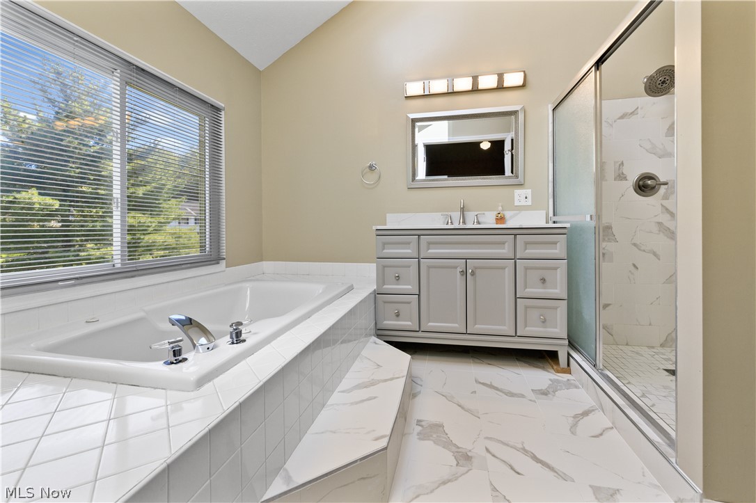 16993 Walnut Creek Drive Strongsville OH 44149