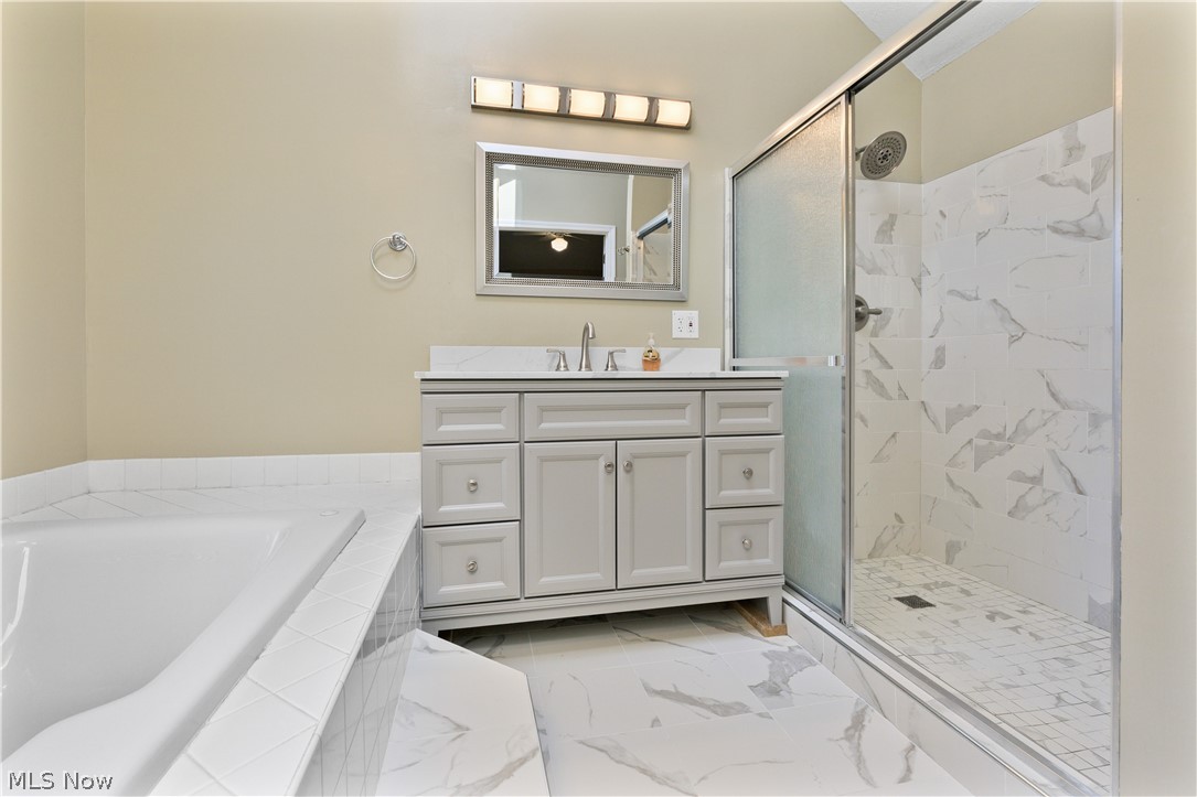 16993 Walnut Creek Drive Strongsville OH 44149