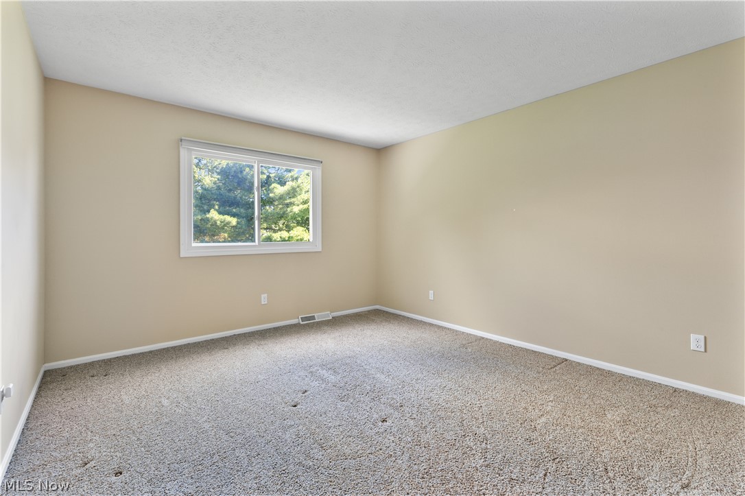 16993 Walnut Creek Drive Strongsville OH 44149