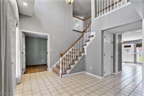 16993 Walnut Creek Drive Strongsville OH 44149