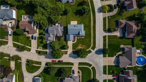 16993 Walnut Creek Drive Strongsville OH 44149