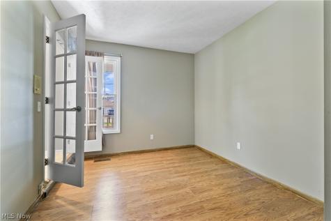 16993 Walnut Creek Drive Strongsville OH 44149