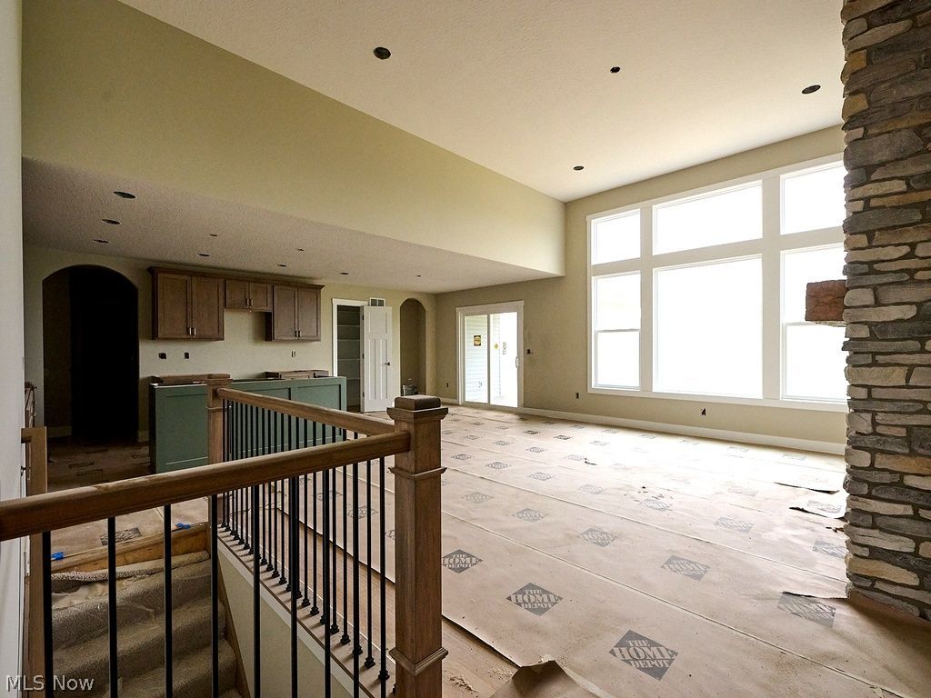 2301 Ledgestone Drive NW Uniontown OH 44685