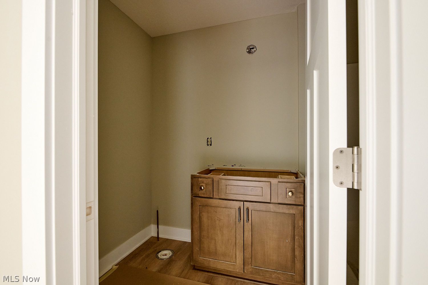2301 Ledgestone Drive NW Uniontown OH 44685