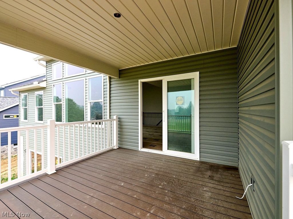 2301 Ledgestone Drive NW Uniontown OH 44685
