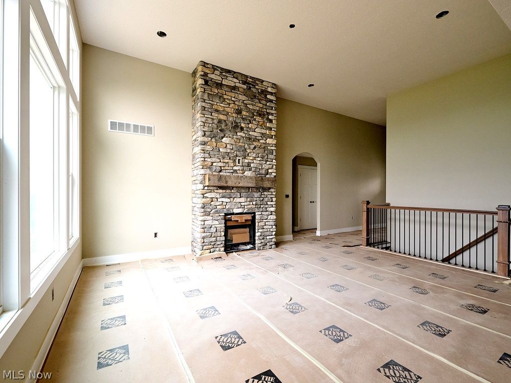 2301 Ledgestone Drive NW Uniontown OH 44685