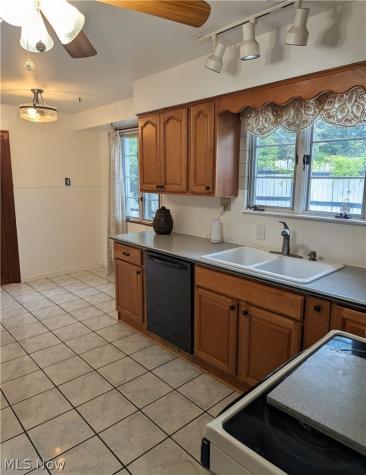 1607 26th Street Cuyahoga Falls OH 44223