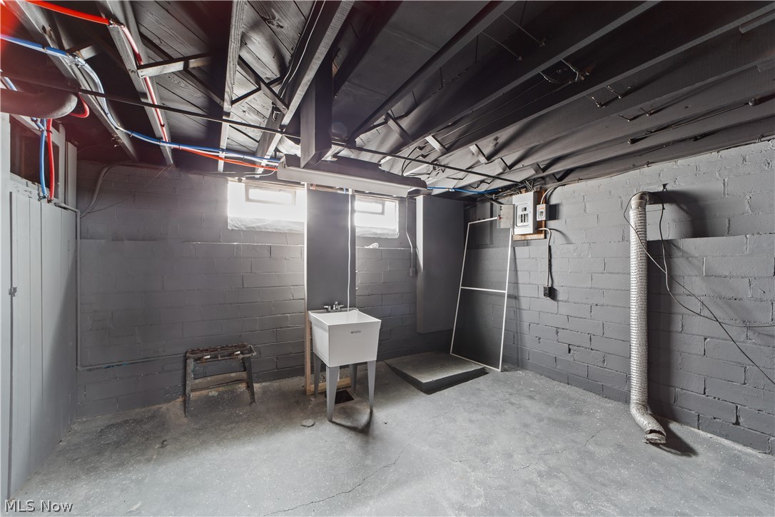 14216 Adrian Avenue Cleveland OH 44111