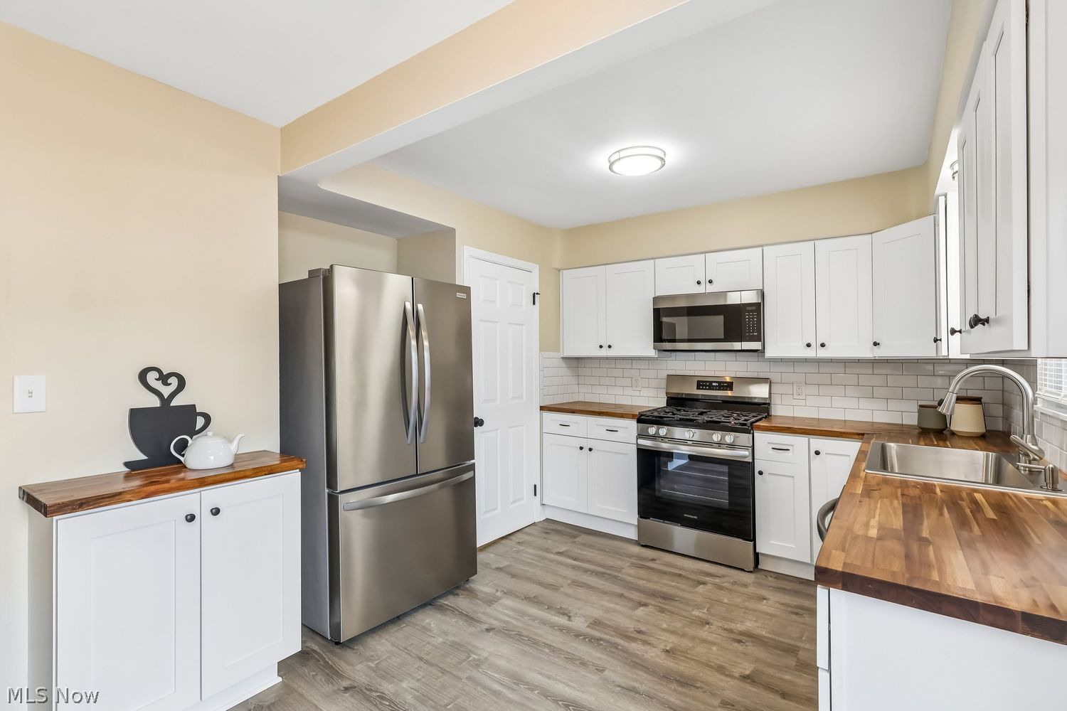 346 E 211th Street Euclid OH 44123