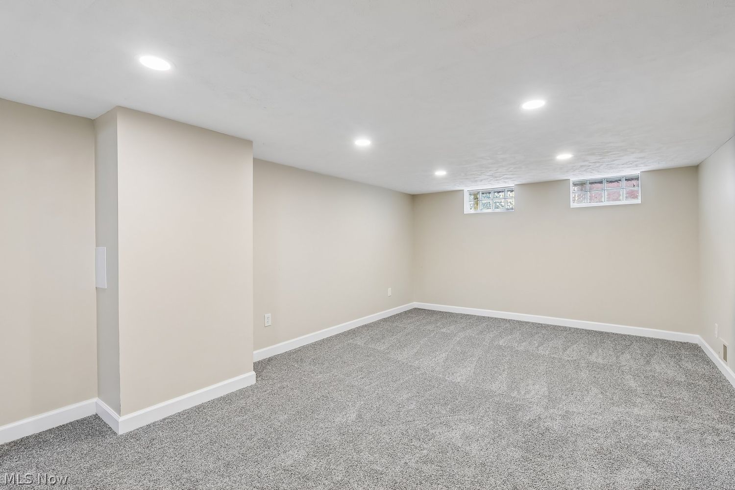 346 E 211th Street Euclid OH 44123