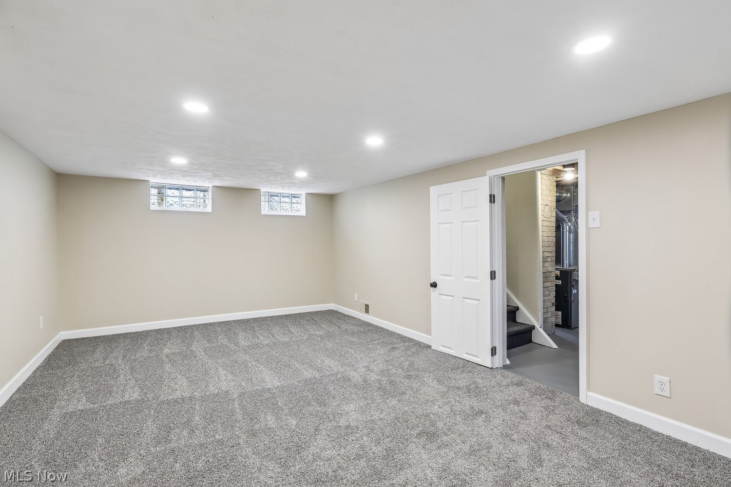 346 E 211th Street Euclid OH 44123