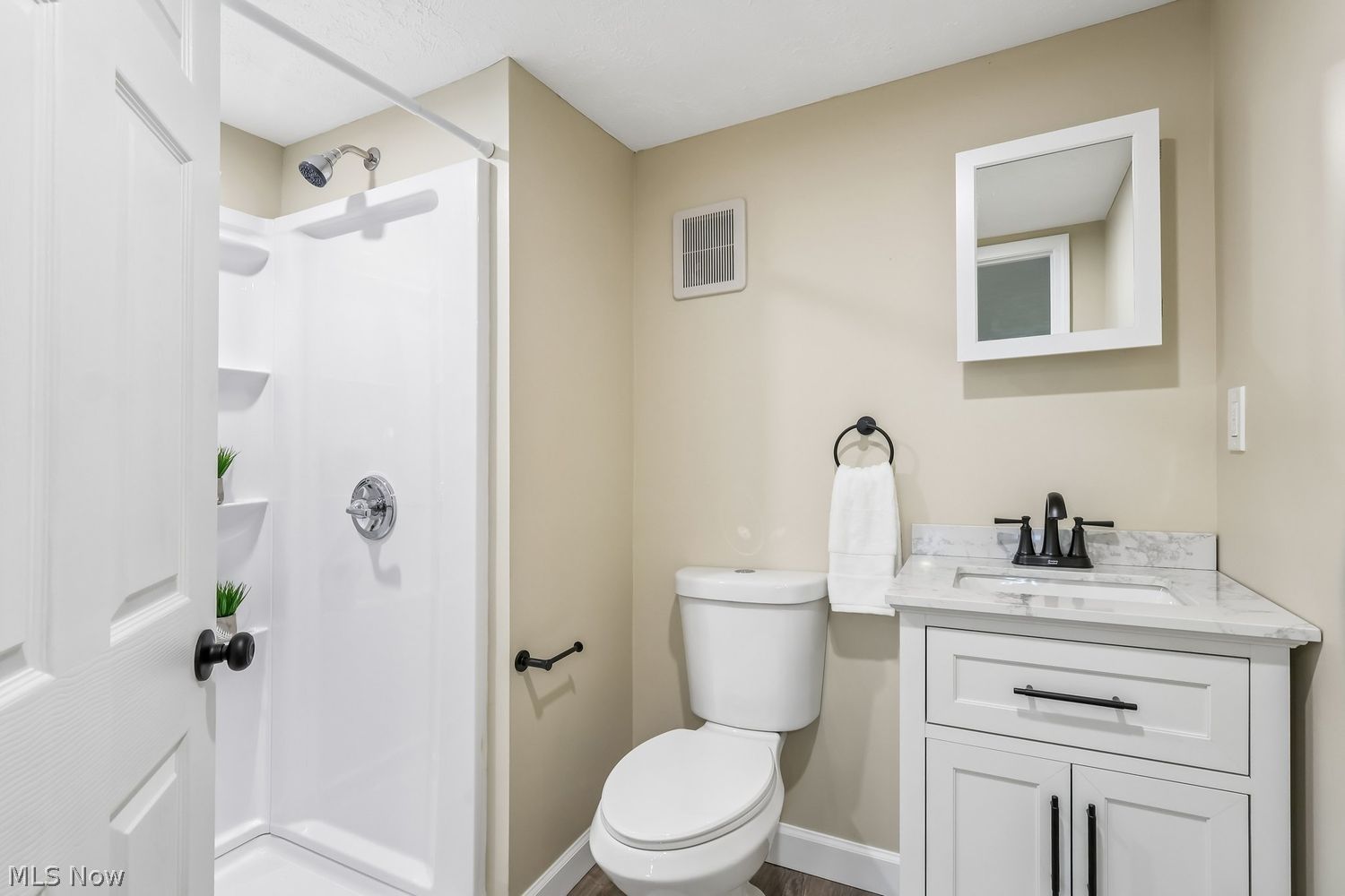 346 E 211th Street Euclid OH 44123