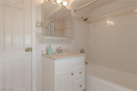 1364 Clearview Road Lyndhurst OH 44124