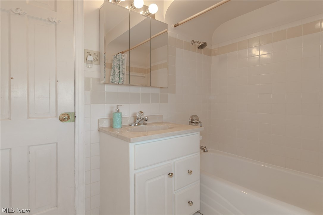 1364 Clearview Road Lyndhurst OH 44124