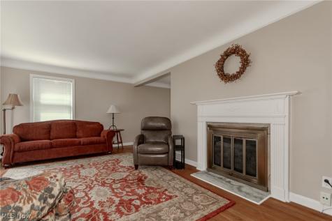 1364 Clearview Road Lyndhurst OH 44124
