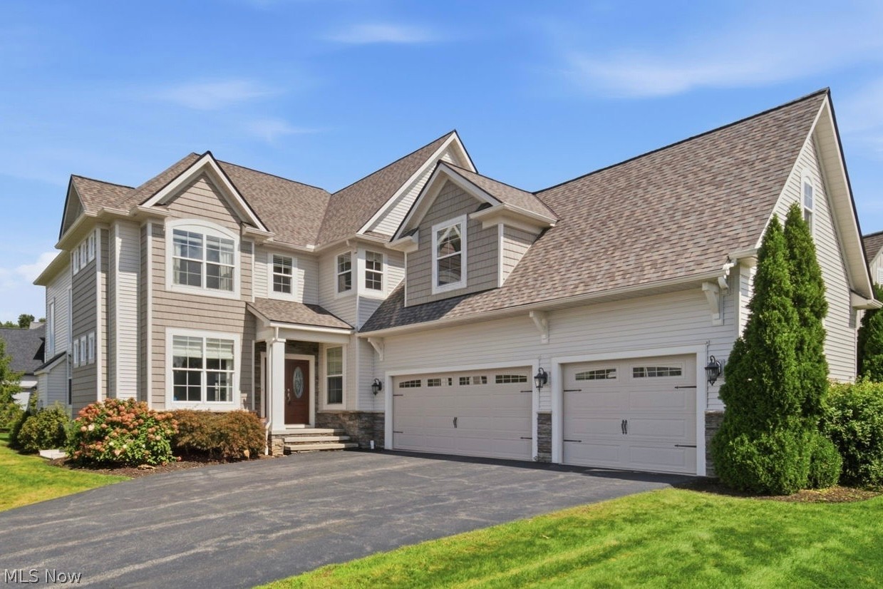 Chagrin Falls OH, 17581 Gates Landing Drive