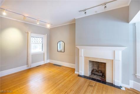 1339 Edanola Avenue Lakewood OH 44107