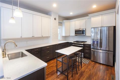 1339 Edanola Avenue Lakewood OH 44107