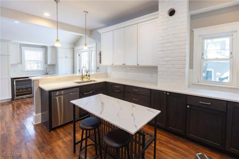 1339 Edanola Avenue Lakewood OH 44107