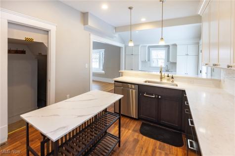 1339 Edanola Avenue Lakewood OH 44107