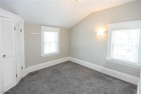 1339 Edanola Avenue Lakewood OH 44107