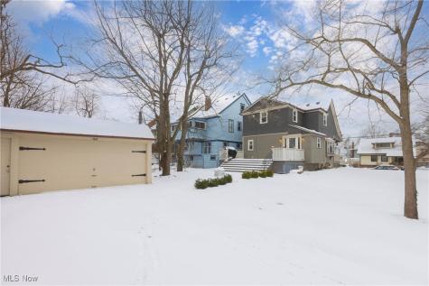 1339 Edanola Avenue Lakewood OH 44107