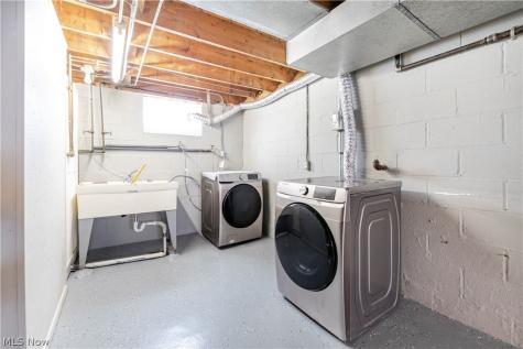 10185 Chesterfield Drive Parma Heights OH 44130