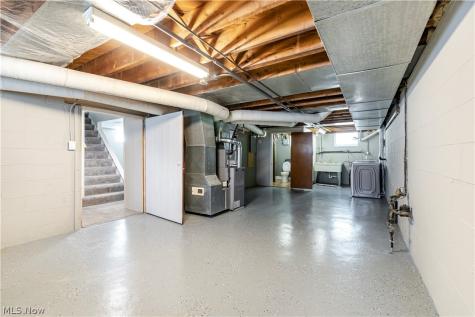 10185 Chesterfield Drive Parma Heights OH 44130