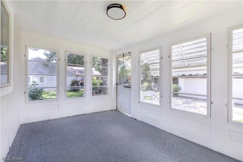 10185 Chesterfield Drive Parma Heights OH 44130