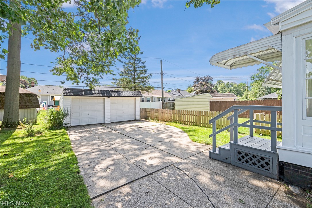 10185 Chesterfield Drive Parma Heights OH 44130