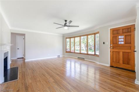 10185 Chesterfield Drive Parma Heights OH 44130