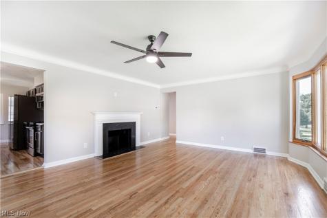 10185 Chesterfield Drive Parma Heights OH 44130