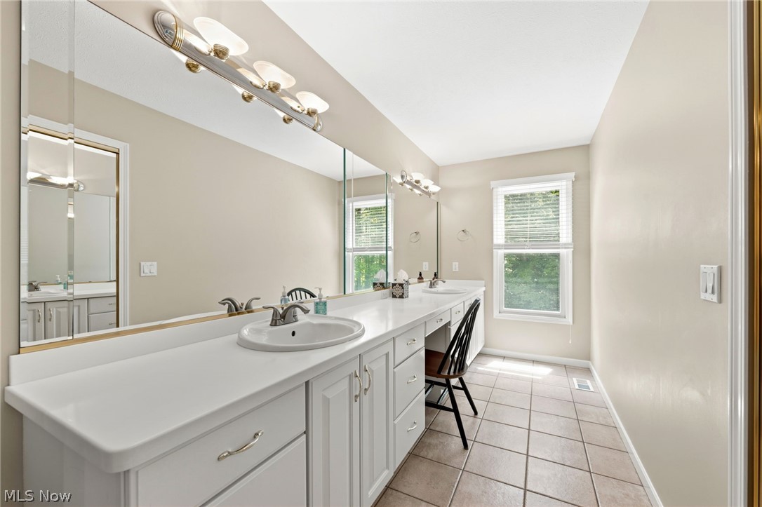 9305 Roryanna Drive Chardon OH 44024