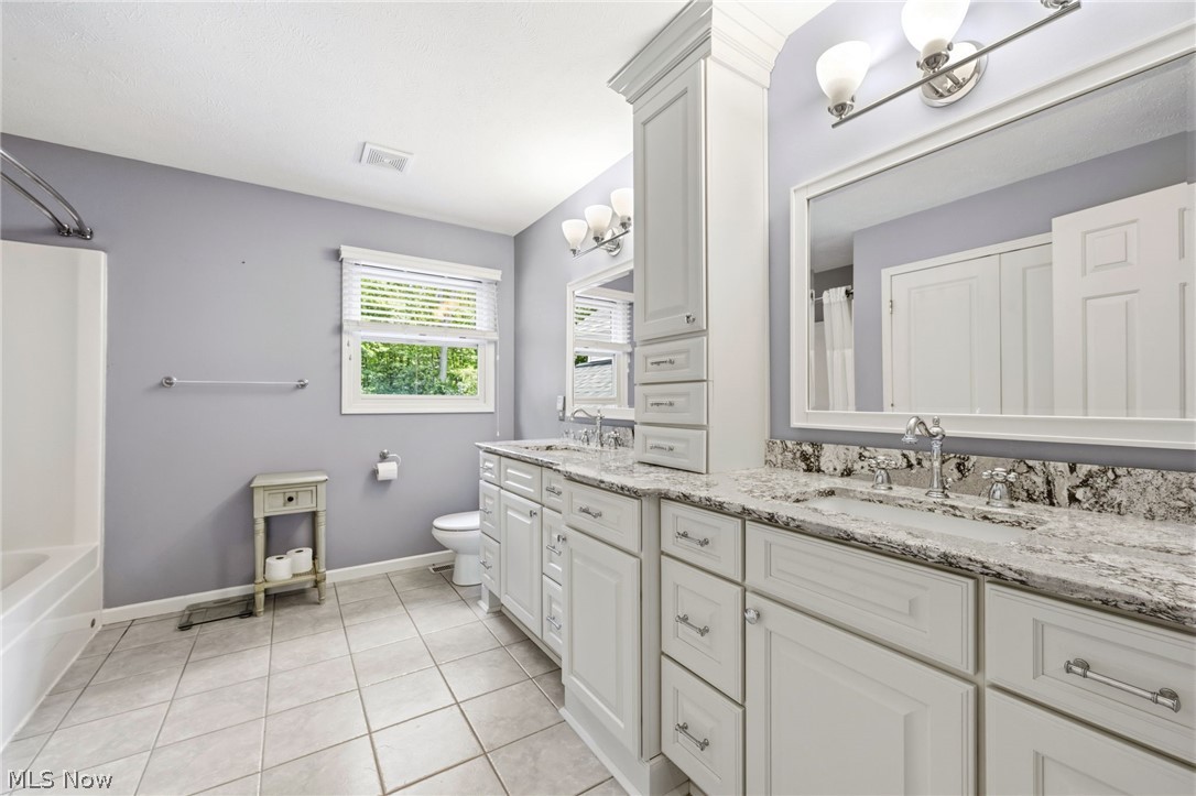 9305 Roryanna Drive Chardon OH 44024
