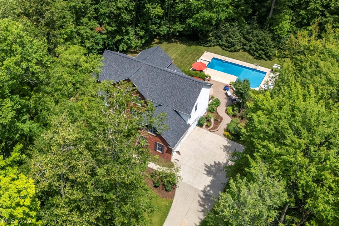 9305 Roryanna Drive Chardon OH 44024