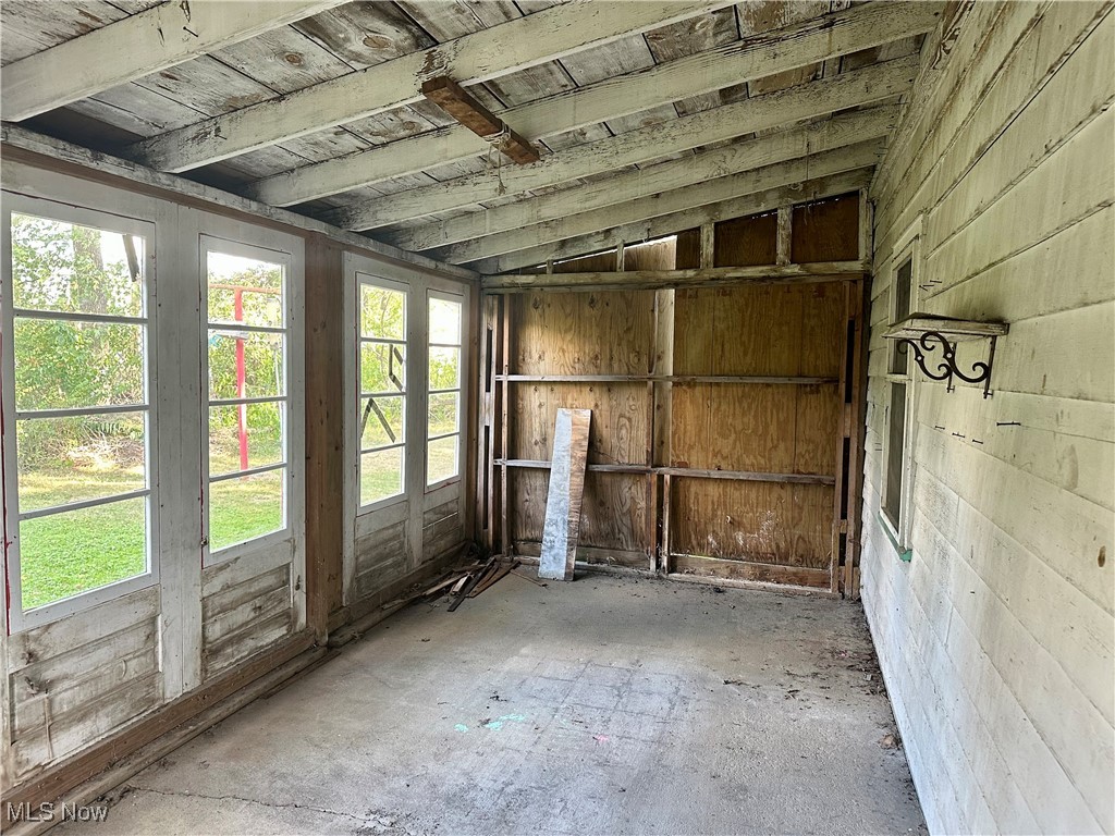 328 Oak Knoll Avenue Newton Falls OH 44444
