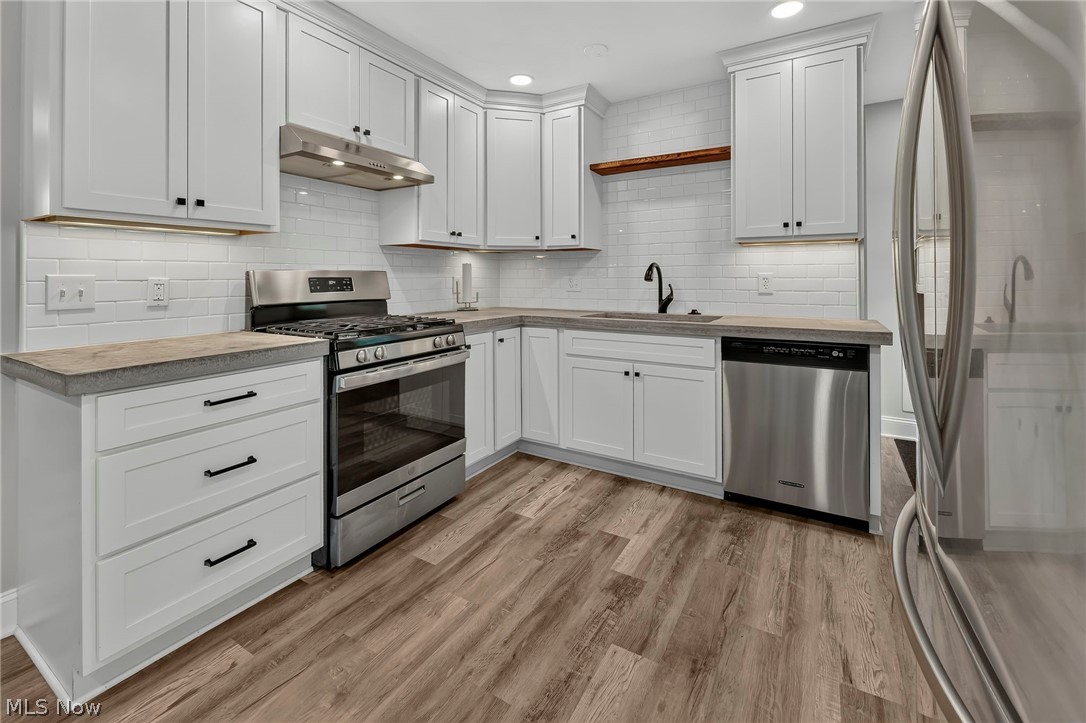 2514 Regentview Street NE Canton OH 44705