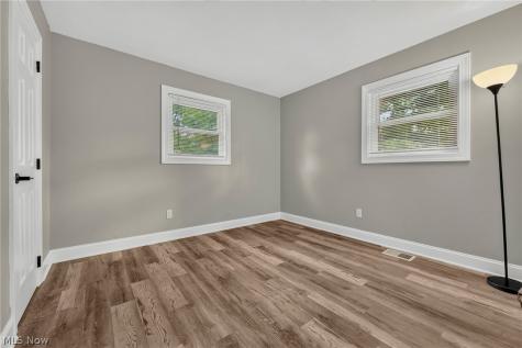 2514 Regentview Street NE Canton OH 44705