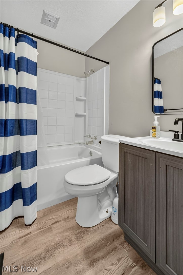 2514 Regentview Street NE Canton OH 44705