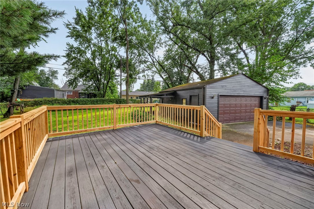 2514 Regentview Street NE Canton OH 44705