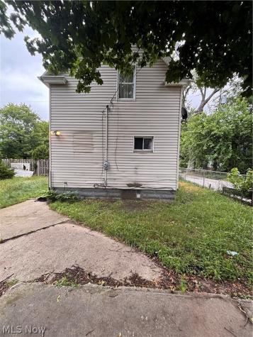 688 E 96th Street Cleveland OH 44108