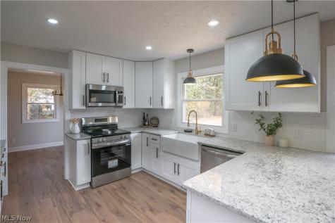 12754 Chamberlain Road Aurora OH 44202
