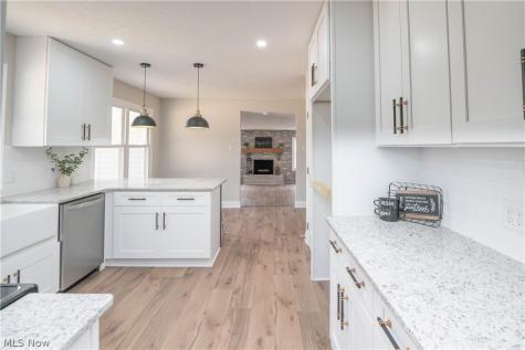12754 Chamberlain Road Aurora OH 44202